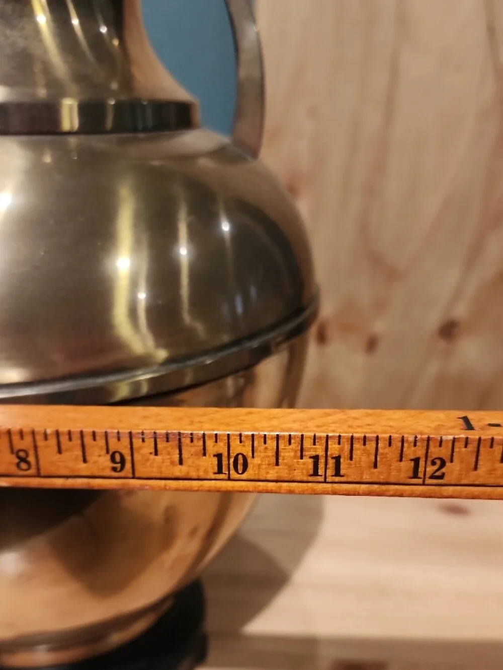Chinoiserie Large Sculptural Brass Urn Table Lamp with Handles, 1970s